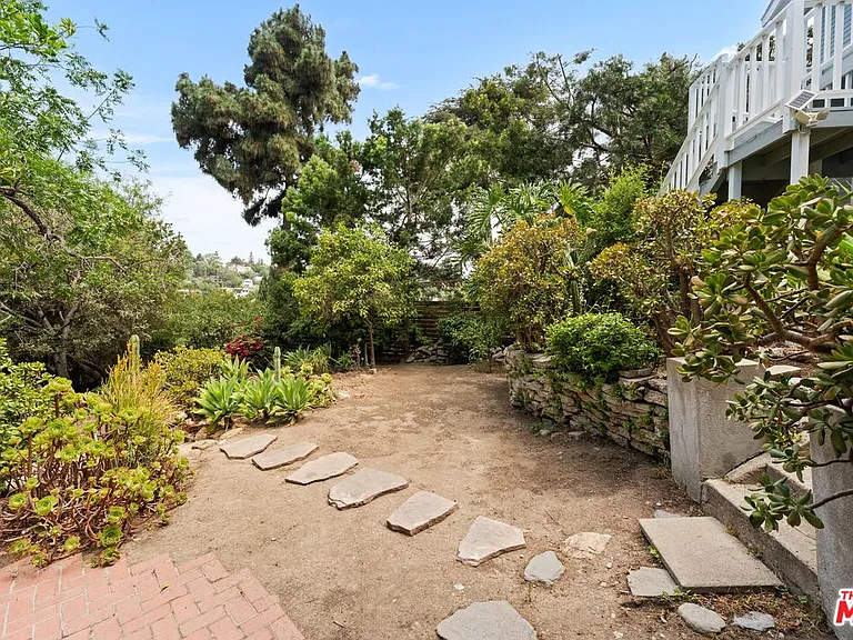1843 Lucile Ave — Photo 26