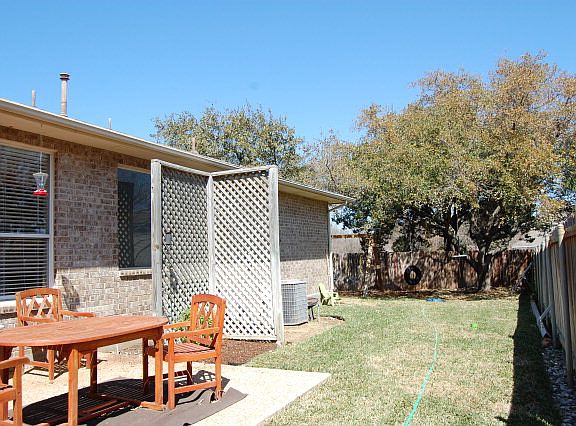 3rd image of 1774 Oak Forest Dr