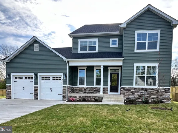 8497 Rolling Rd, Manassas, VA 20110