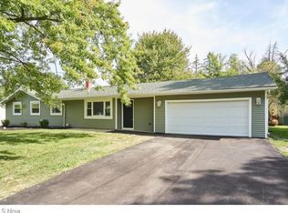 89 N Oakmont Rd, Northfield, OH 44067