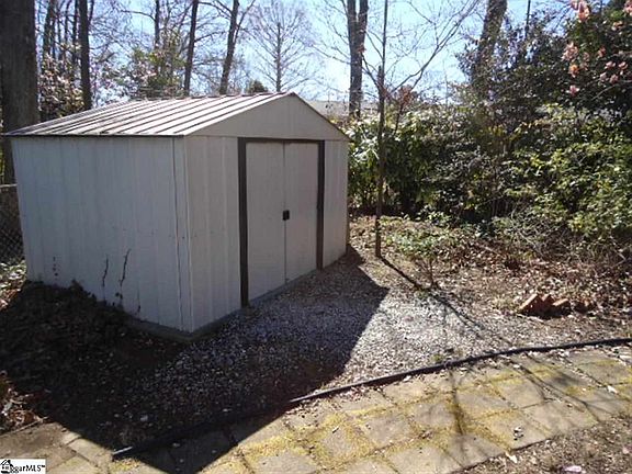 4th image of 419 Leyswood Dr
