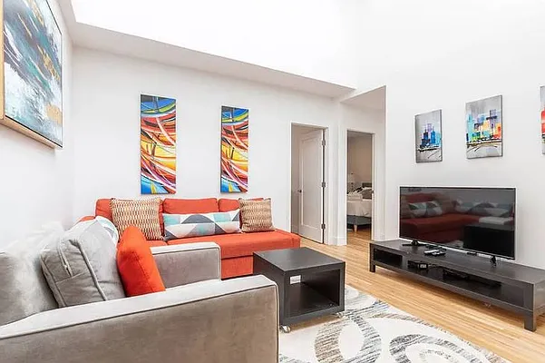 Rented by Mossanen Group | media 16