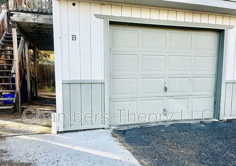 695 SE Centennial St #B — Photo 2