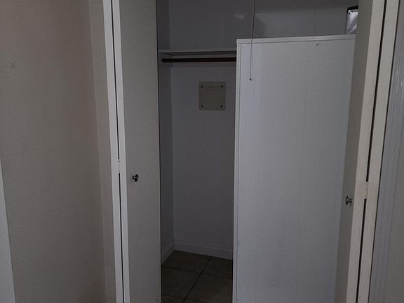 5th image of 918 N 16th St APT 5