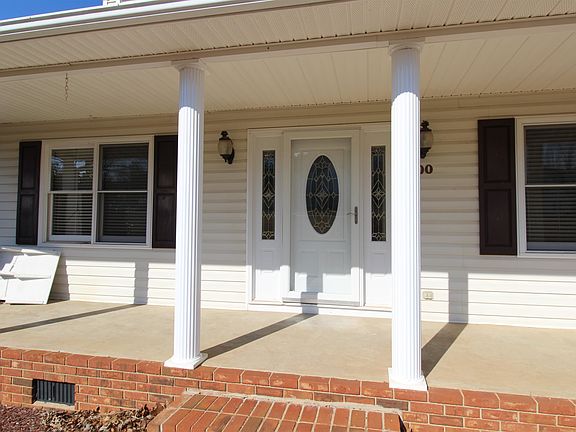 5th image of 200 Sneeds Dr