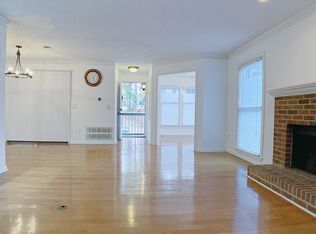 703 Hollyfax Cir #703, Atlanta, GA 30328
