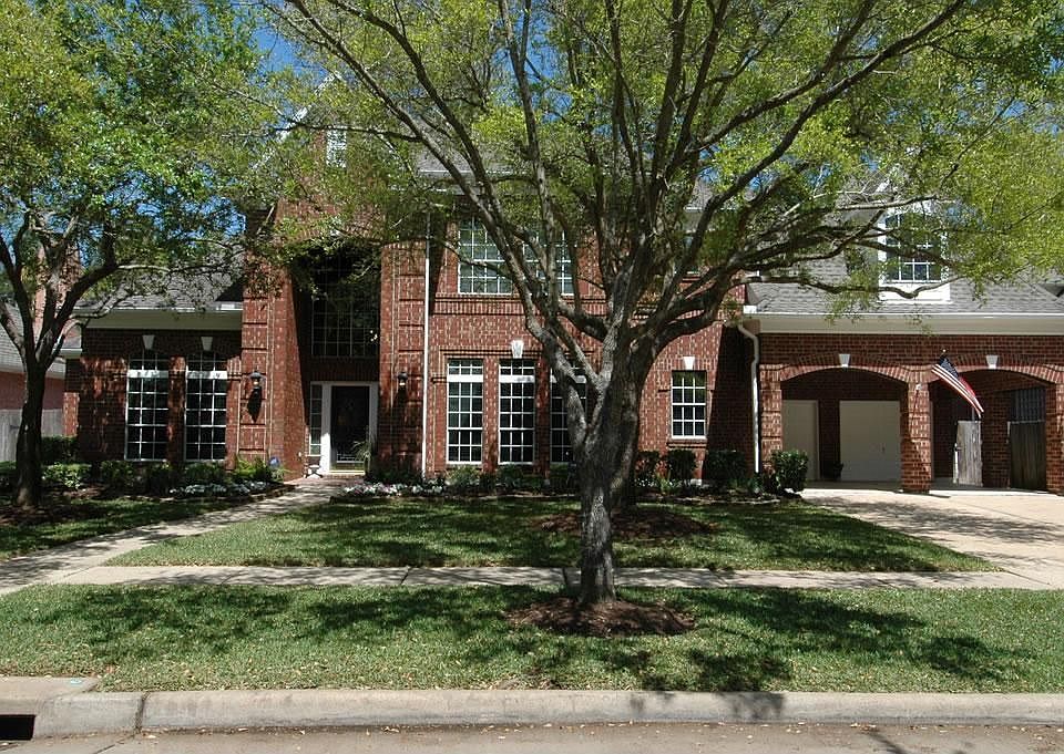 1st image of 3411 Oakland Dr