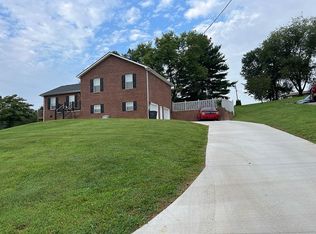 727 Bear Springs Rd, Morristown, TN 37814