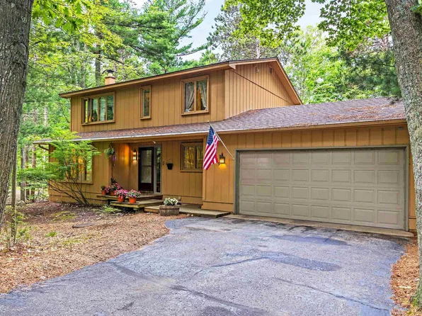 4319 Deerwood Dr, Traverse City, MI 49686