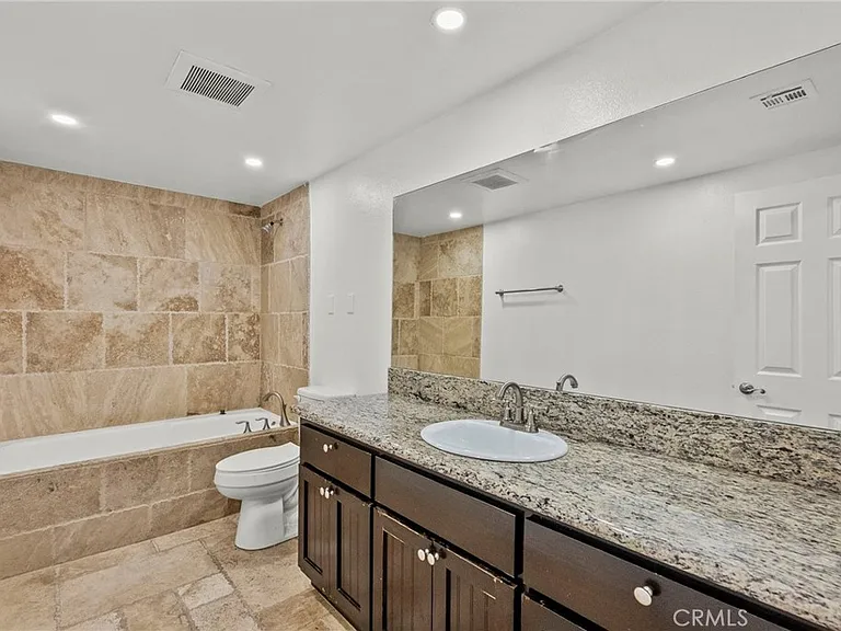 1138 Lakeview Dr — Photo 30