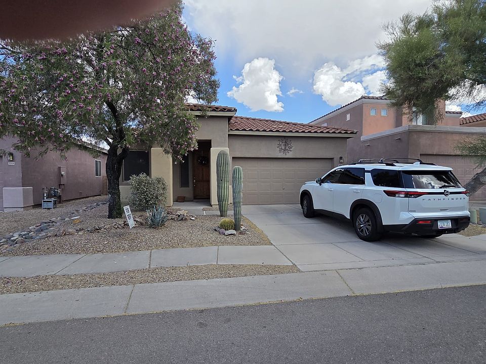 1st image of 2496 N Avenida Mena