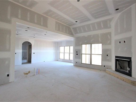 5th image of 319 Montrose Dr #319