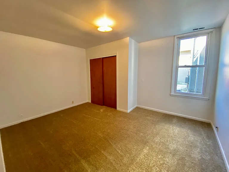 400 Perrin St — Photo 31