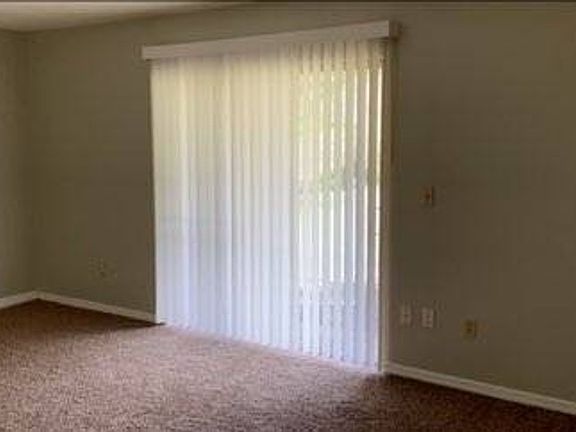 3rd image of 118 Des Pinar Ln