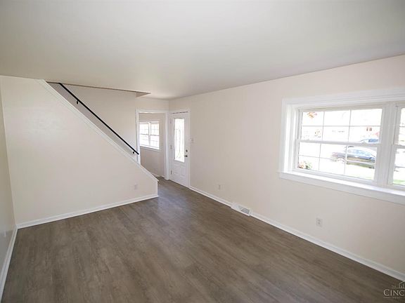 5th image of 4812 Victoria Ave