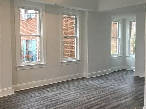 3rd image of 112 W 28th St #112114