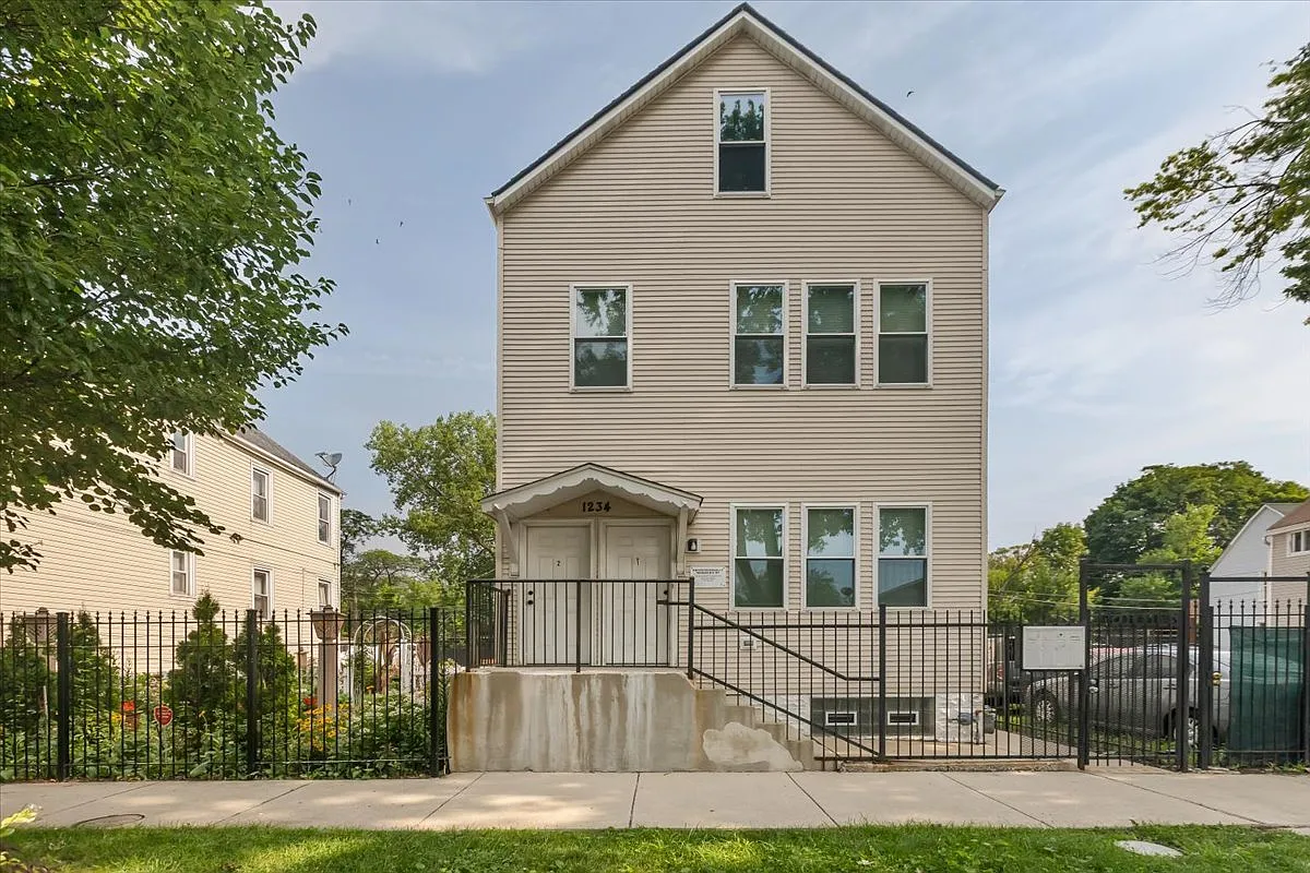 1 bed, $1,000 — Photo 1