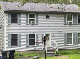 154 Caribou Rd, Dingmans Ferry, PA 18328