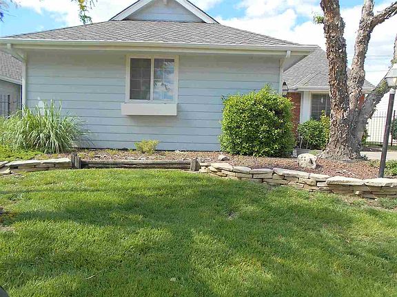 2nd image of 2559 N Rock Ct