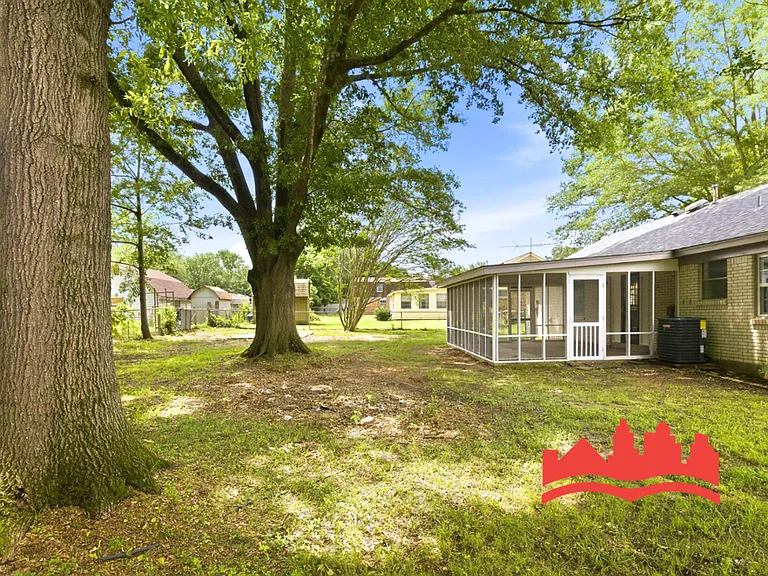7002 Richard Wilson Dr — Photo 34