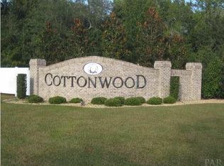 26/A Heatherton Rd, Milton, FL 32570