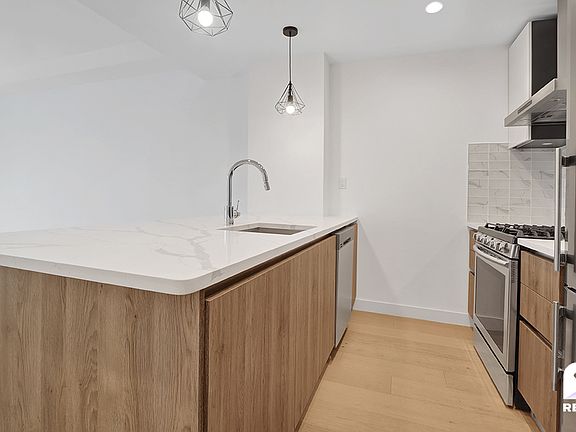 5th image of 148-37 88th Ave