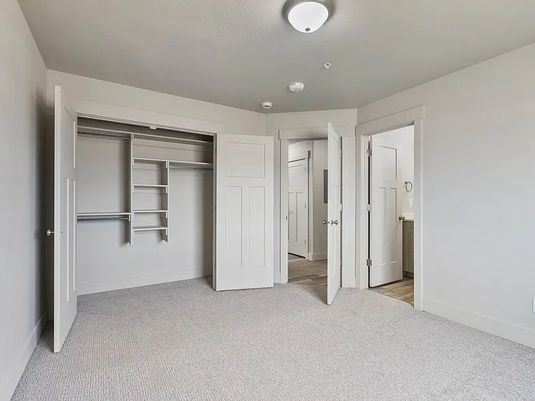 G5880RO — Photo 16