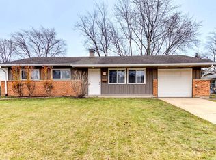 395 Lafayette Ln, Hoffman Estates, IL 60169