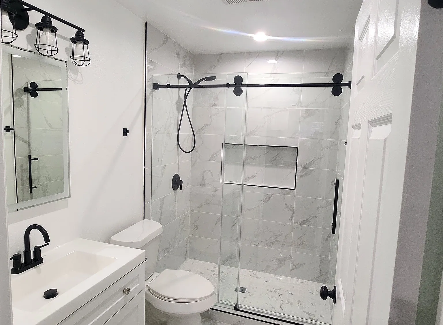 1 bed, 400 sqft, $1,850 — Photo 4