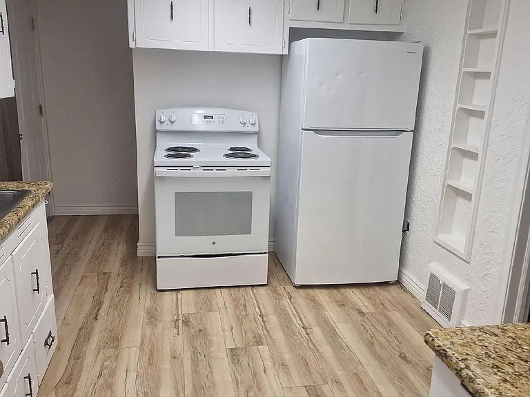 1421 N Farr Rd — Photo 14