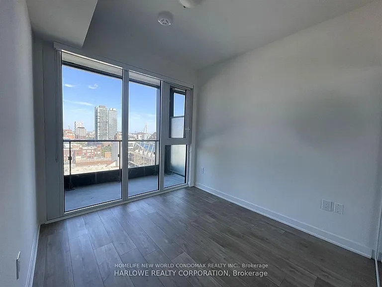 60 Princess St #1215 — Photo 6