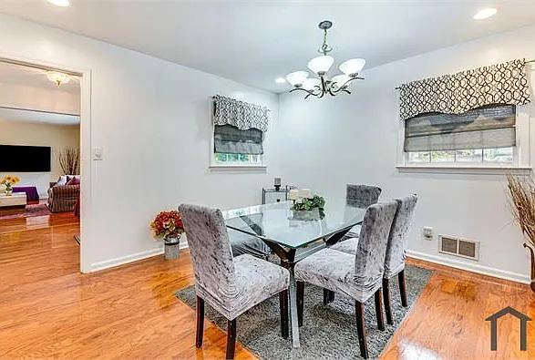 841 Artwood Rd NE — Photo 3