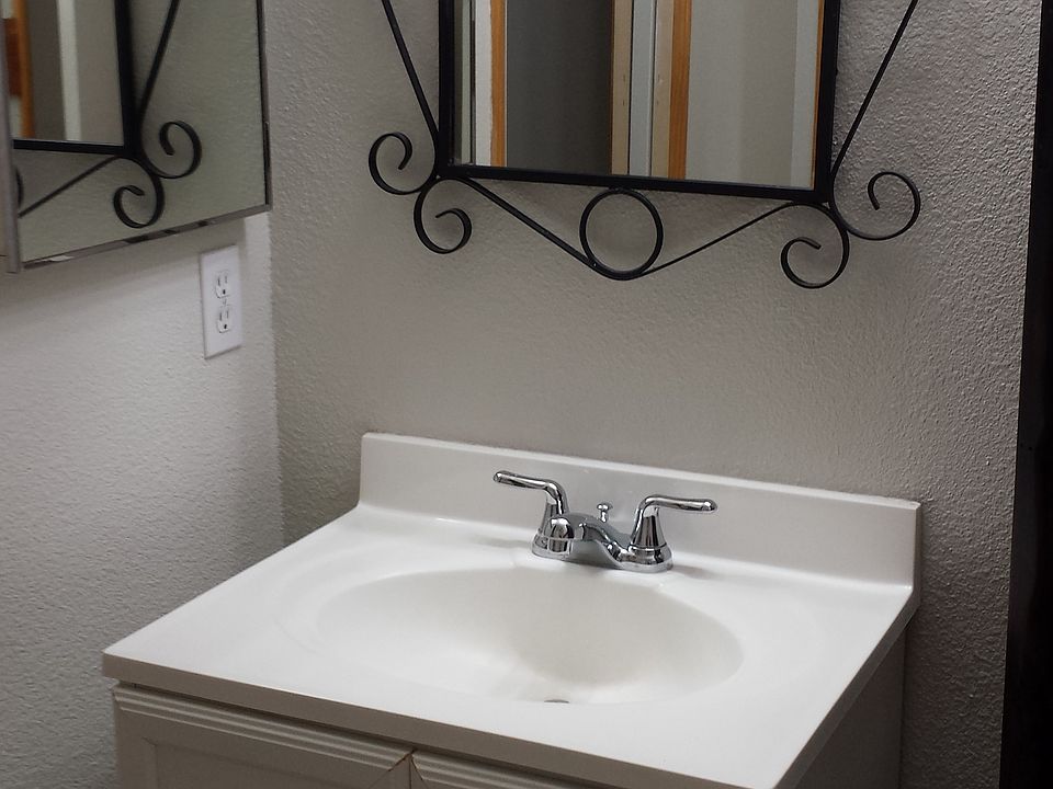 1st image of 2135 E Valley Pkwy Unit 22