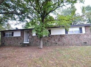 13563 Pin Oak Rd, Fayetteville, AR 72704