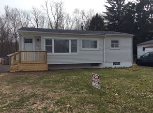 886 Hancock Ave, Akron, OH 44314