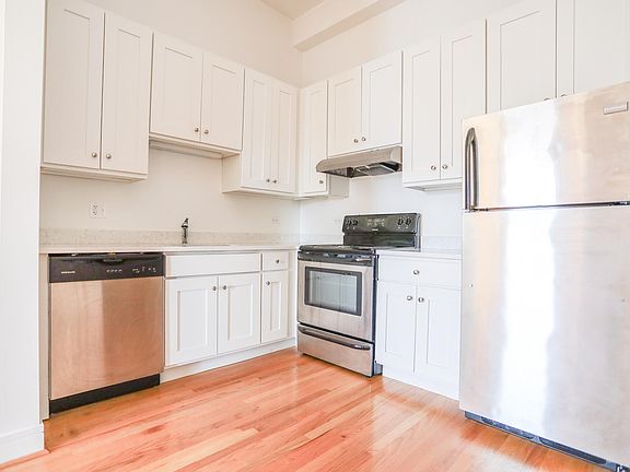 3rd image of 5258 N Damen Ave #3N