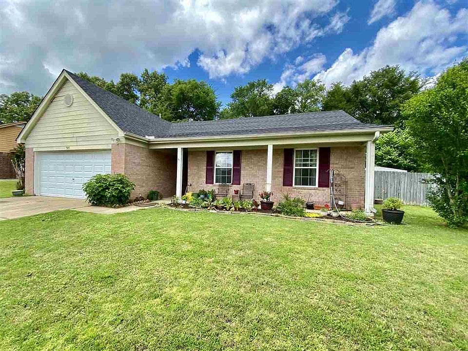 1st image of 505 Oakland Hills Dr