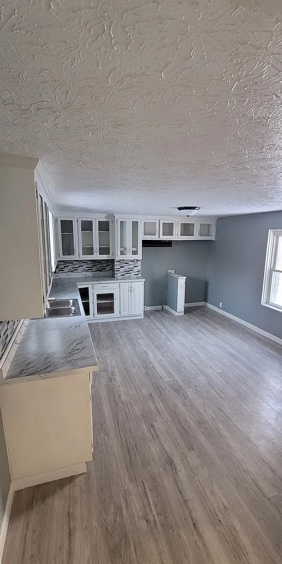 3 bed, 1.5 bath, 1500 sqft, $1,400 — Photo 3