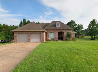 154 Woodlake Dr, Pineville, LA 71360