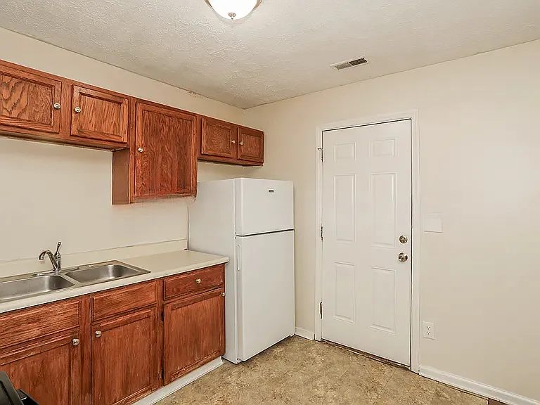 2987 Wessex Ct — Photo 6