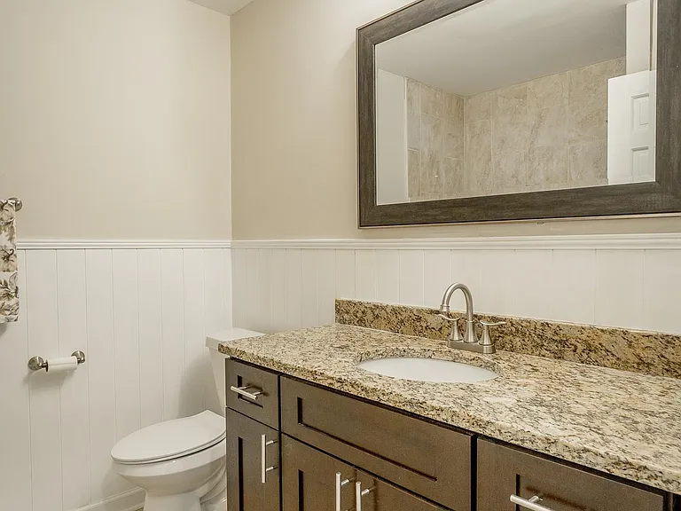 1403 Clearpoint Dr — Photo 13