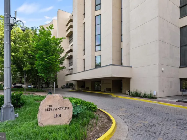 1101 S Arlington Ridge Rd APT 313, Arlington, VA 22202