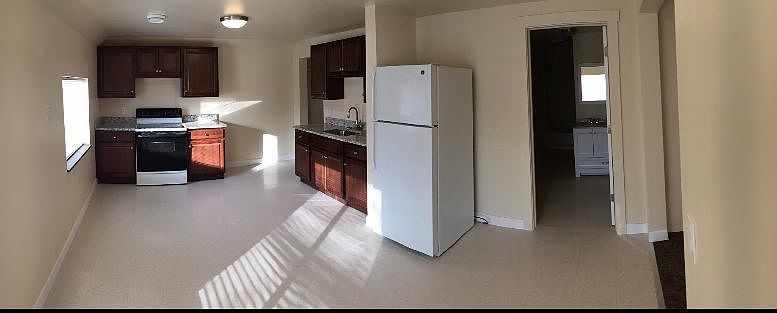 2nd image of 414-416 Mather St