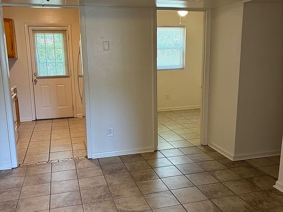 5th image of 940 Runyon Rd #1213