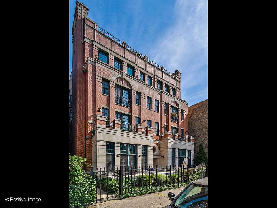 1st image of 836 W Fullerton Ave APT 4E