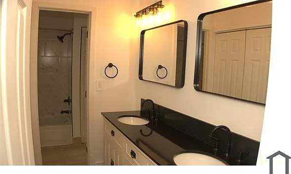 8208 NW 9th Ct — Photo 17