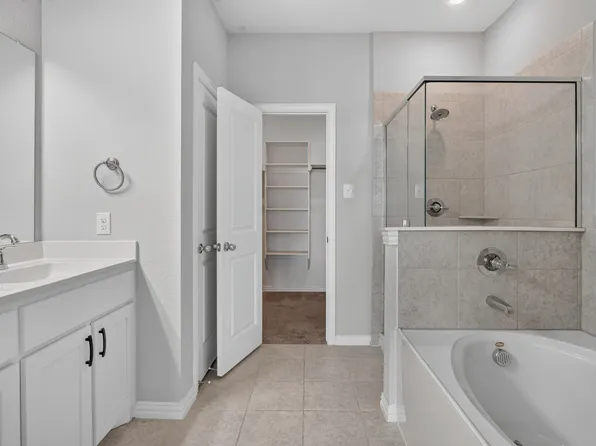 3342 Solana Cir, Denton, TX 76207