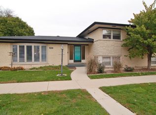 2959 Kensington Ave, Westchester, IL 60154
