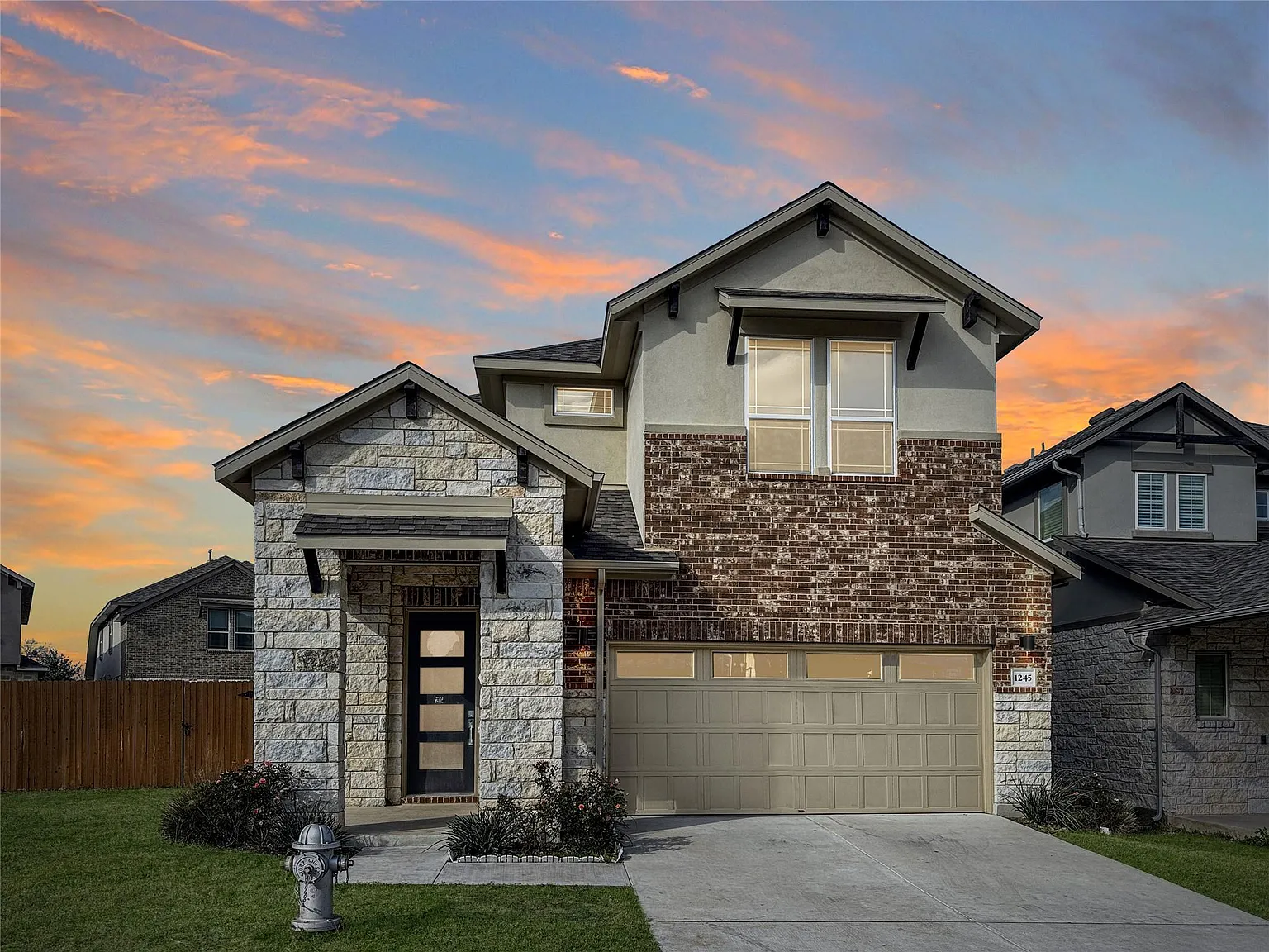 3 bed, 2.5 bath, 2413 sqft, $2,450 — Photo 1