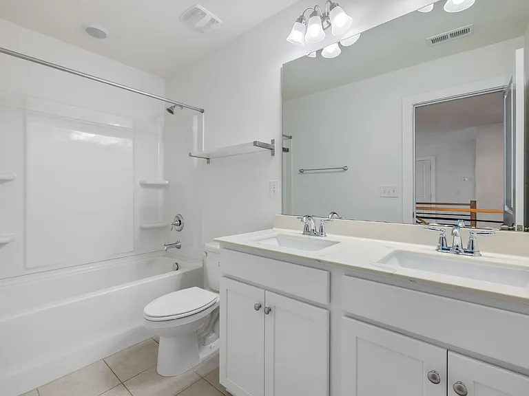 1069 Pennington Dr — Photo 33